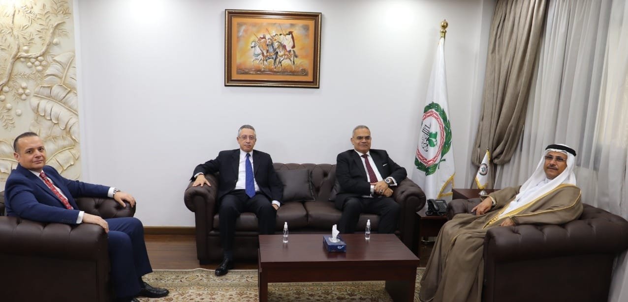 مشيدا بجهود الرئيس السيسي في الدفاع عن قضايا الأمة العربية  العسومي” يستقبل مساعد وزير الخارجية المصري ويبحث سبل تعزيز التعاون بين البرلمان العربي ومصر