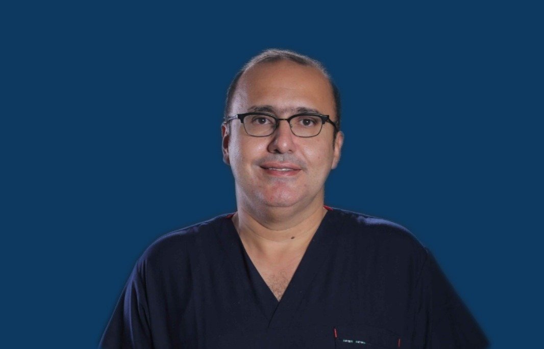 د. وليد الدالي: تقنية حديثة تُحدث طفرة في علاج الأوعية الدموية الطرفية وتجنب البتر لمرضى القدم السكري