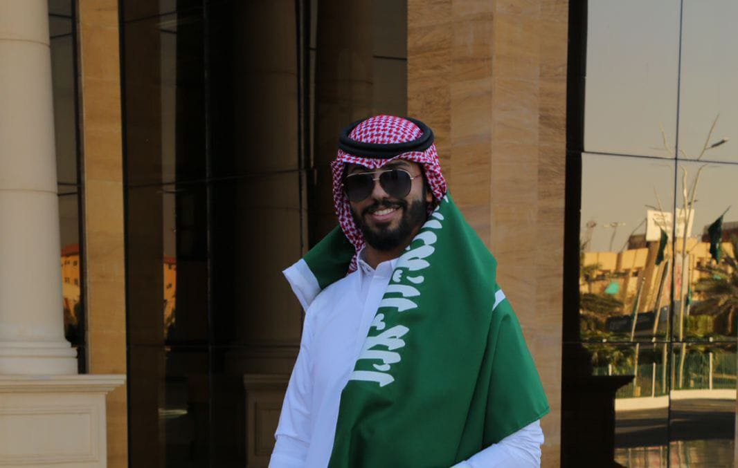 ياسر بن عبدالله بن سليمان العوس: رحلة إبداعية في عالم المحتوى الرقمي