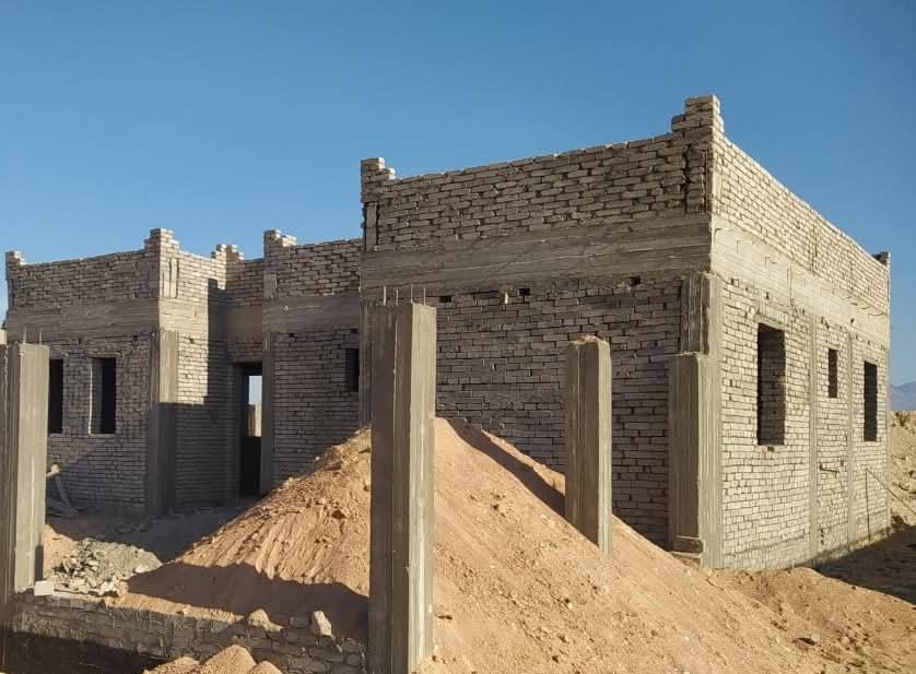 رئيس مدينة طور سيناء يتابع سير الأعمال ال 60 منزل بحي الجبيل