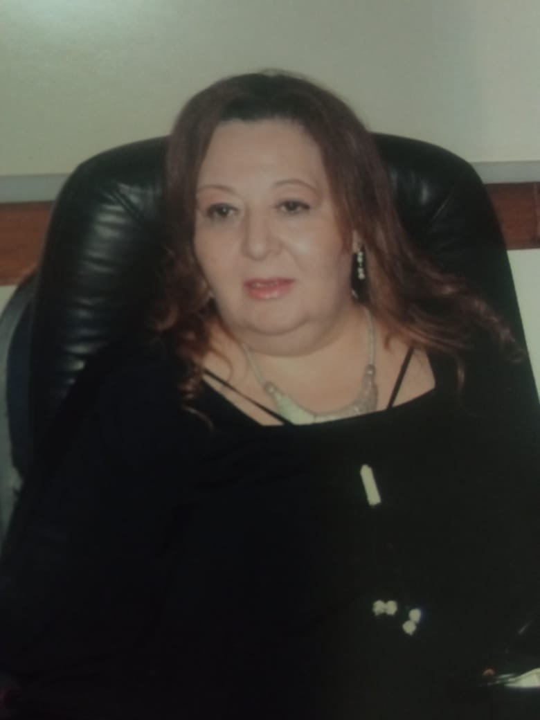 قرارات جديدة تهدد صناعة مستحضرات التجميل في مصر.. هل تتسبب هيئة الدواء في تراجع الاستثمار؟