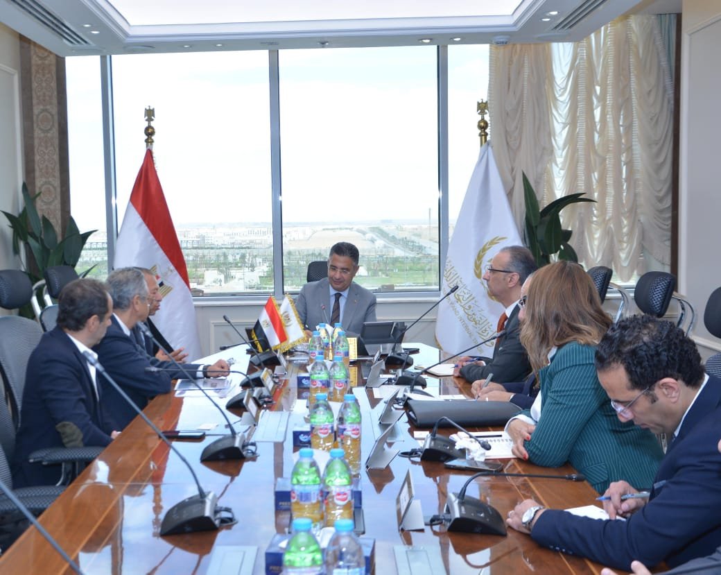 وزير التموين يجتمع مع رئيس شركة مصر للزيوت والصابون لمتابعة خطط دعم السوق وتوافر المنتجات الأساسية