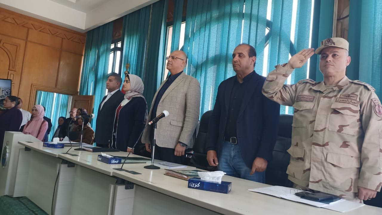 محافظ القليوبية يترأس المجلس التنفيذي بالقناطر الخيرية و يؤكد على تطوير المدينة واستعادتها على الخريطة السياحية