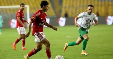 الأهلي ينقض على المصري برباعية وينتزع صدارة الدوري مؤقتا