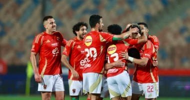 سيمفونية حمراء تمطر شباك فاركو بسداسية وتمنح الأهلي لقب الدوري للمرة ال45