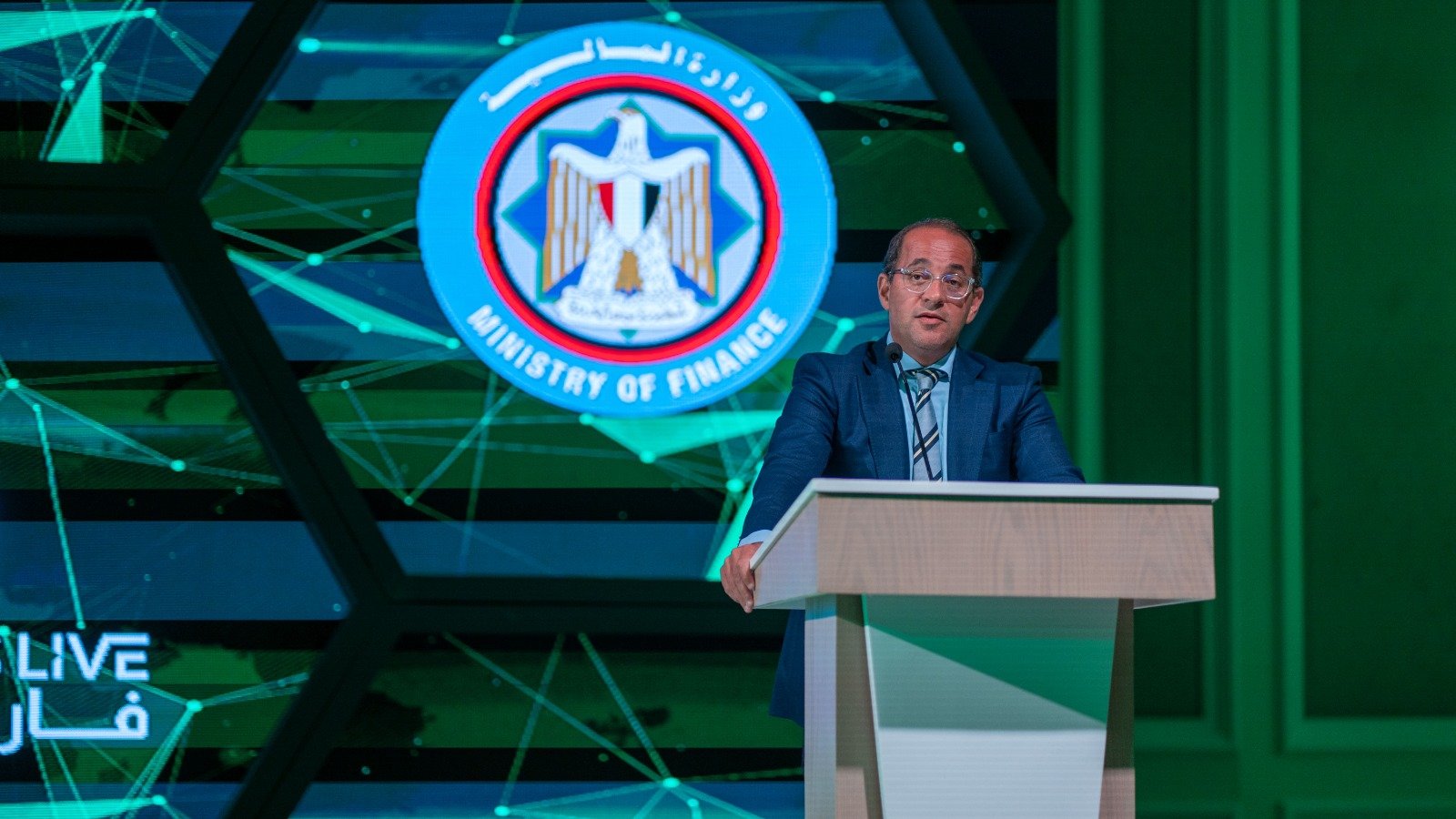 وزير المالية فى حلقة نقاشية نظمتها شركة «الأهلى فاروس لتداول الأوراق المالية» بحضور مميز من المستثمرين:  نؤمن بأن عجلة الاقتصاد كلما دارت بشكل أسرع.. كانت النتائج المالية أفضل وأكثر استدامة