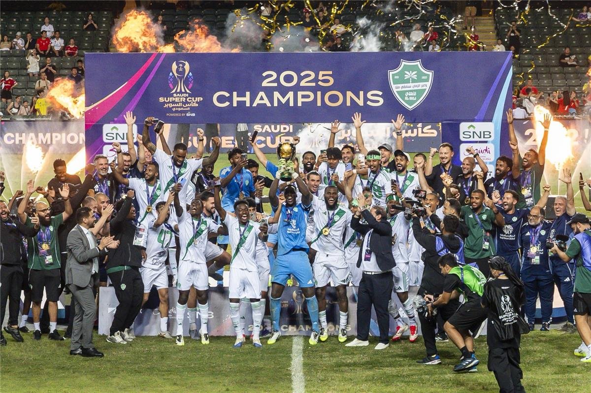 أهلي جدة بطلا لكأس السوبر السعودي على حساب النصر