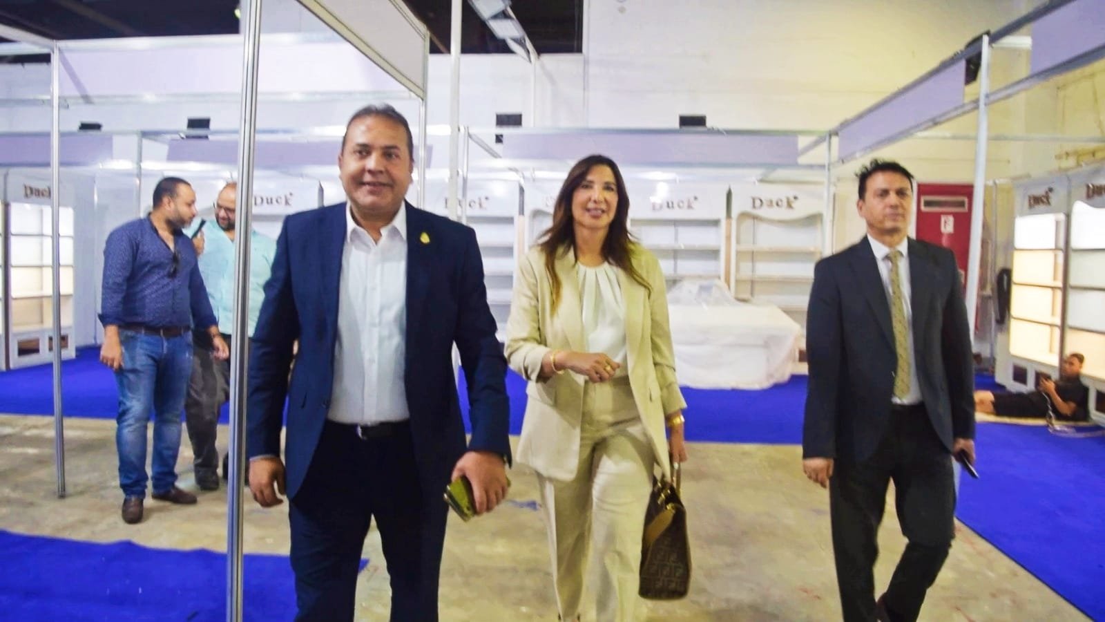 لجنة سيدات الاعمال تتفقد جناح أصحاب الحرف اليدوية بمعرض أهلا مدارس الرئيسي بمدينة نصر