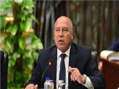 كامل الوزير يستعرض أحدث وسائل النقل البري والبحري محليًا وعالميًا