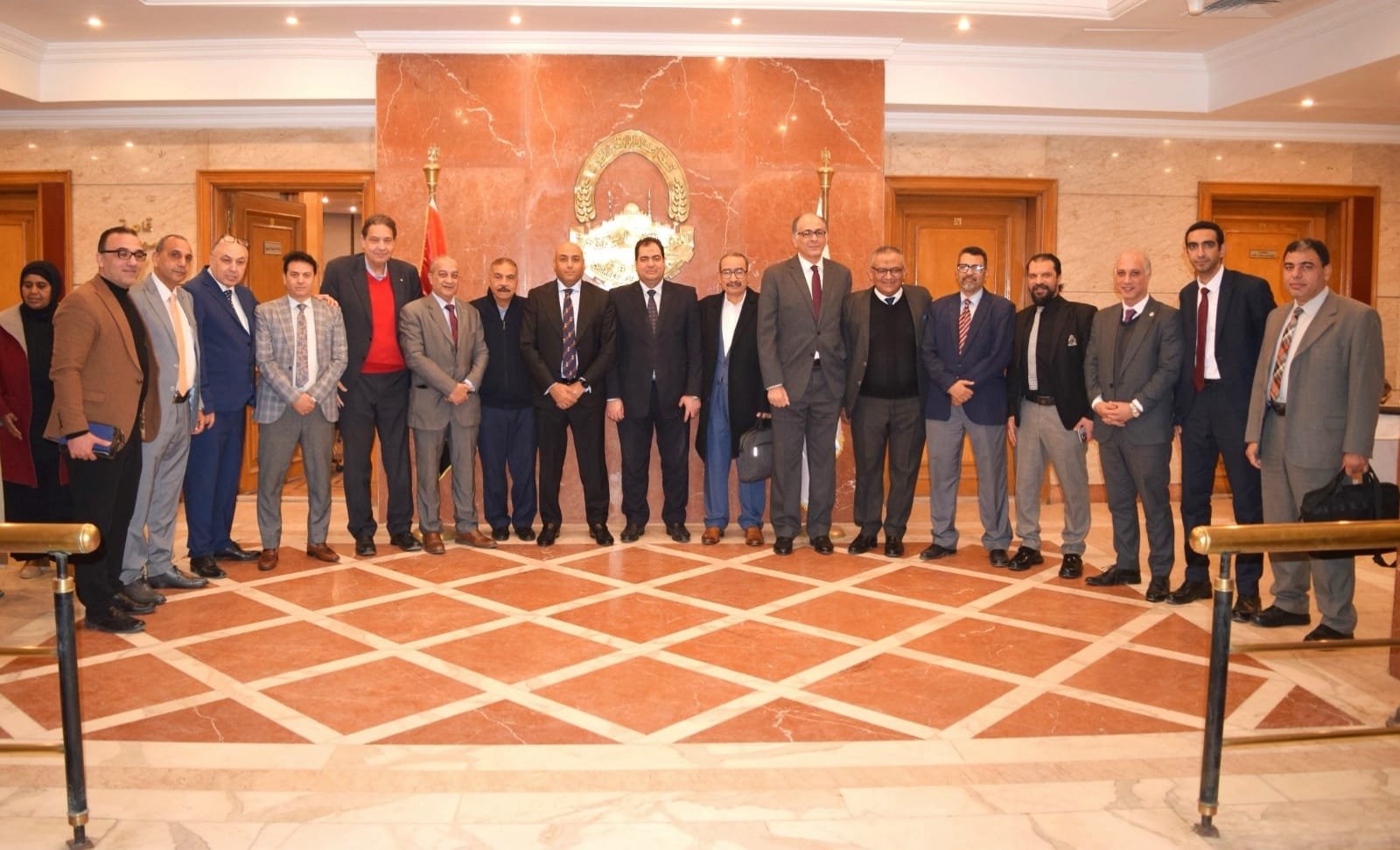 بحضور مسئولي الجمارك .. ندوة بغرفة القاهرة إستعدادًا لتطبيق الإفراج المسبق للشحنات الجوية 1 يناير 2026