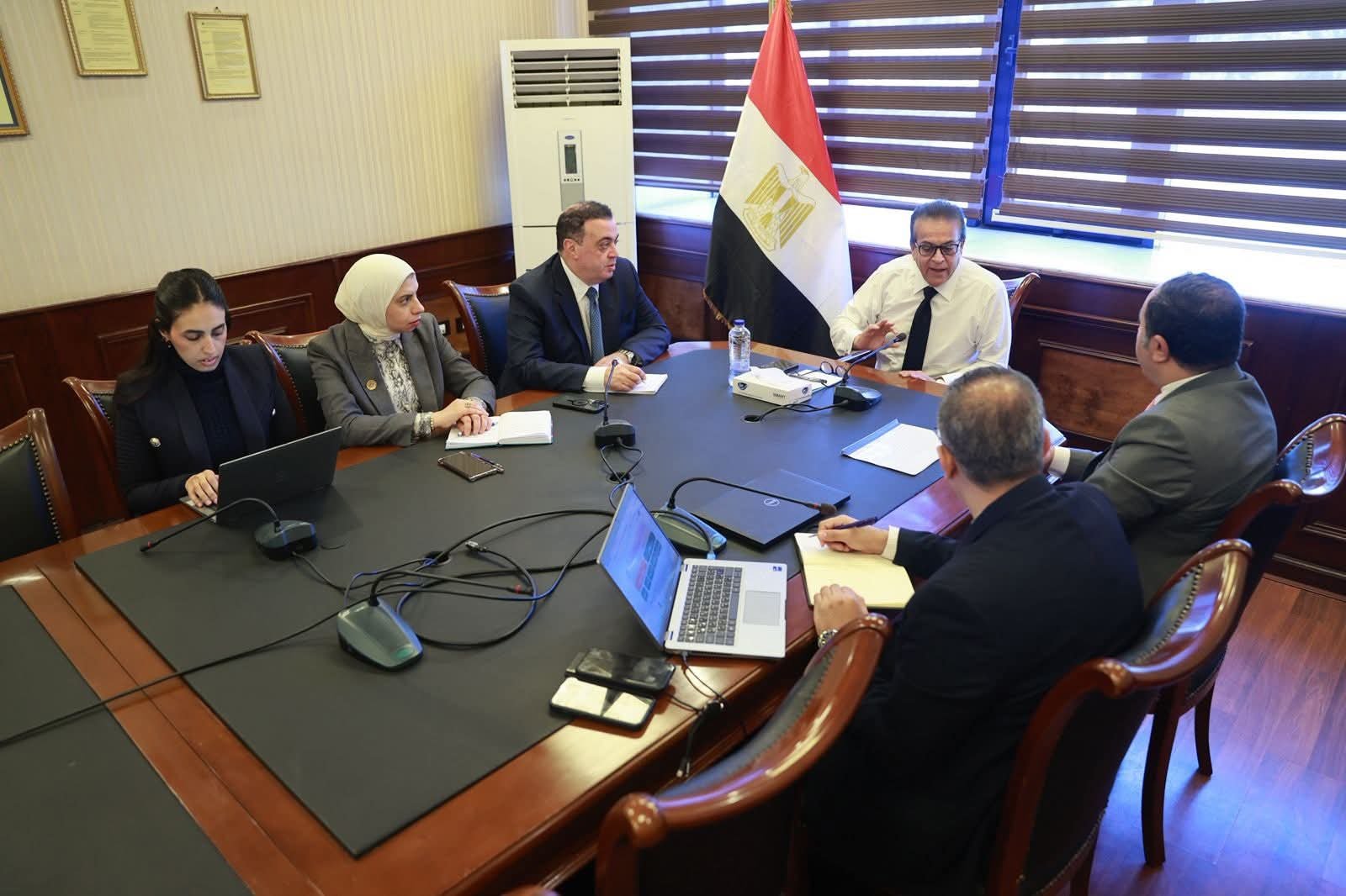 نائب رئيس مجلس الوزراء وزير الصحة يتابع مستجدات الميكنة والتحول الرقمي بمستشفيات المؤسسة العلاجية
