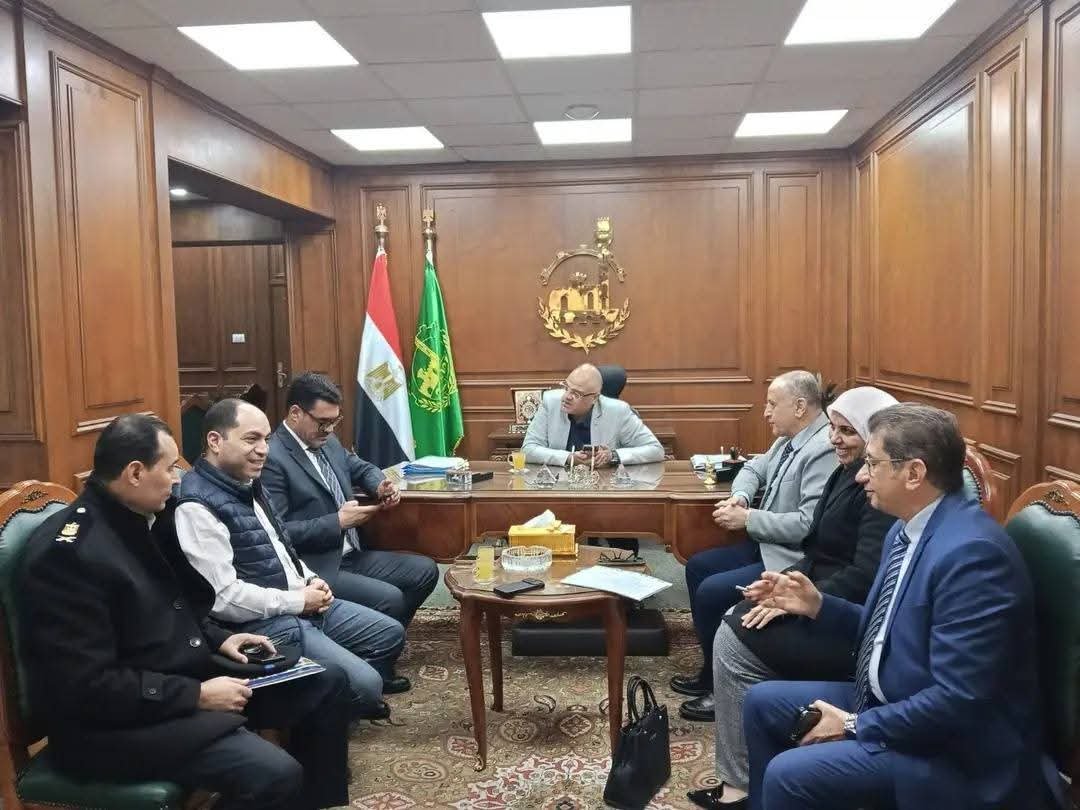 محافظ القليوبية يعقد اجتماعا مع رئيس شركة مياه القليوبية و يستعرض جهود التعامل مع ارتفاع منسوب المياه الجوفية