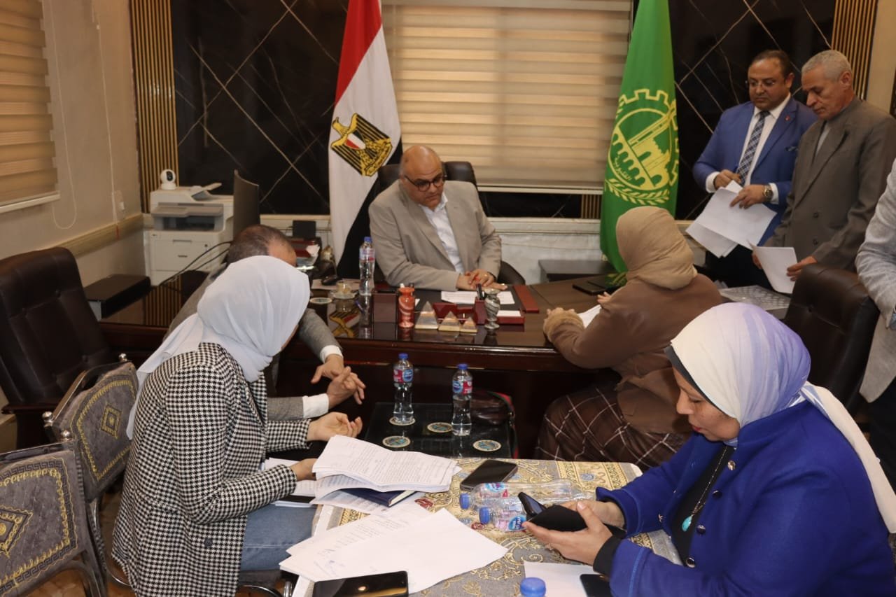 محافظ القليوبية يعقد لقاءه الجماهيري بمدينة قليوب لبحث مشكلات المواطنين