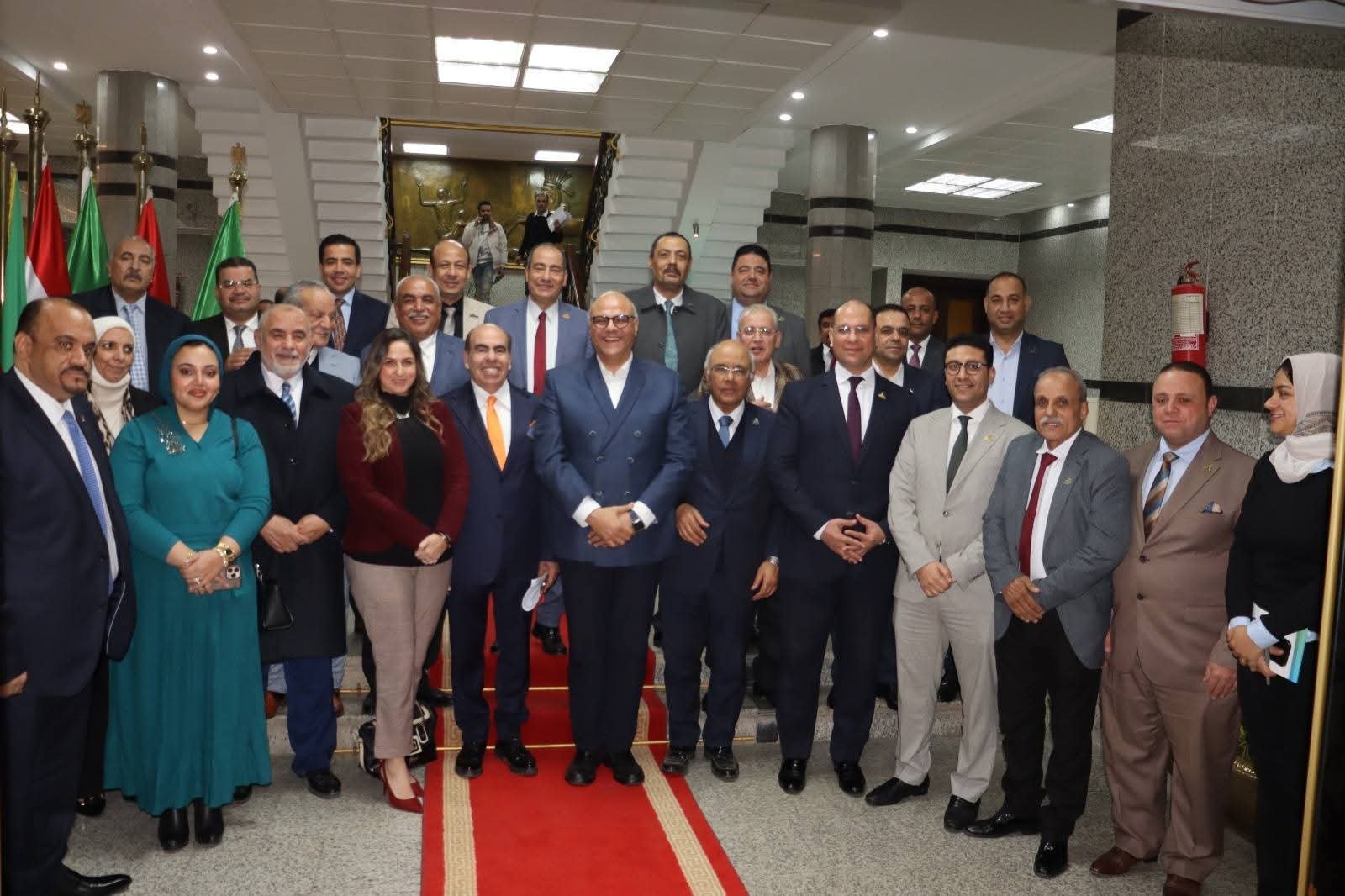 محافظ القليوبية يعقد لقاءً تعارفيًا مع أعضاء مجلسي النواب والشيوخ لتعزيز التعاون وتطوير الخدمات