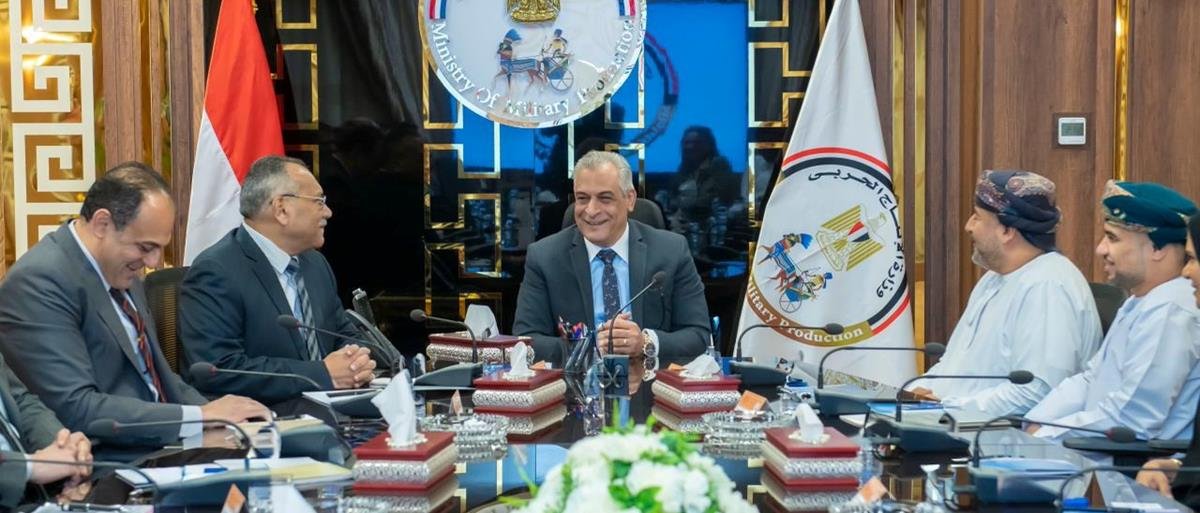 جمبلاط يستقبل وفد زراعى صناعى عمانى