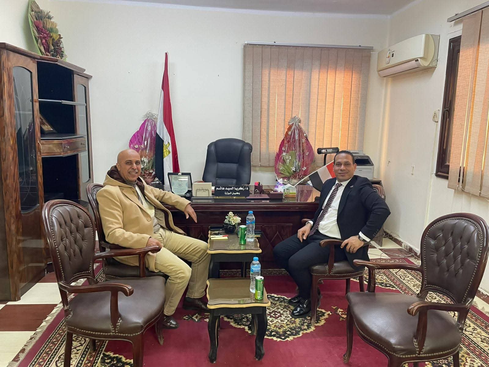 سيد عبد الجليل يبحث مع بيطري الإسماعيلية سرعة تشغيل مجازر فايد لخدمة الدائرة الثالثة
