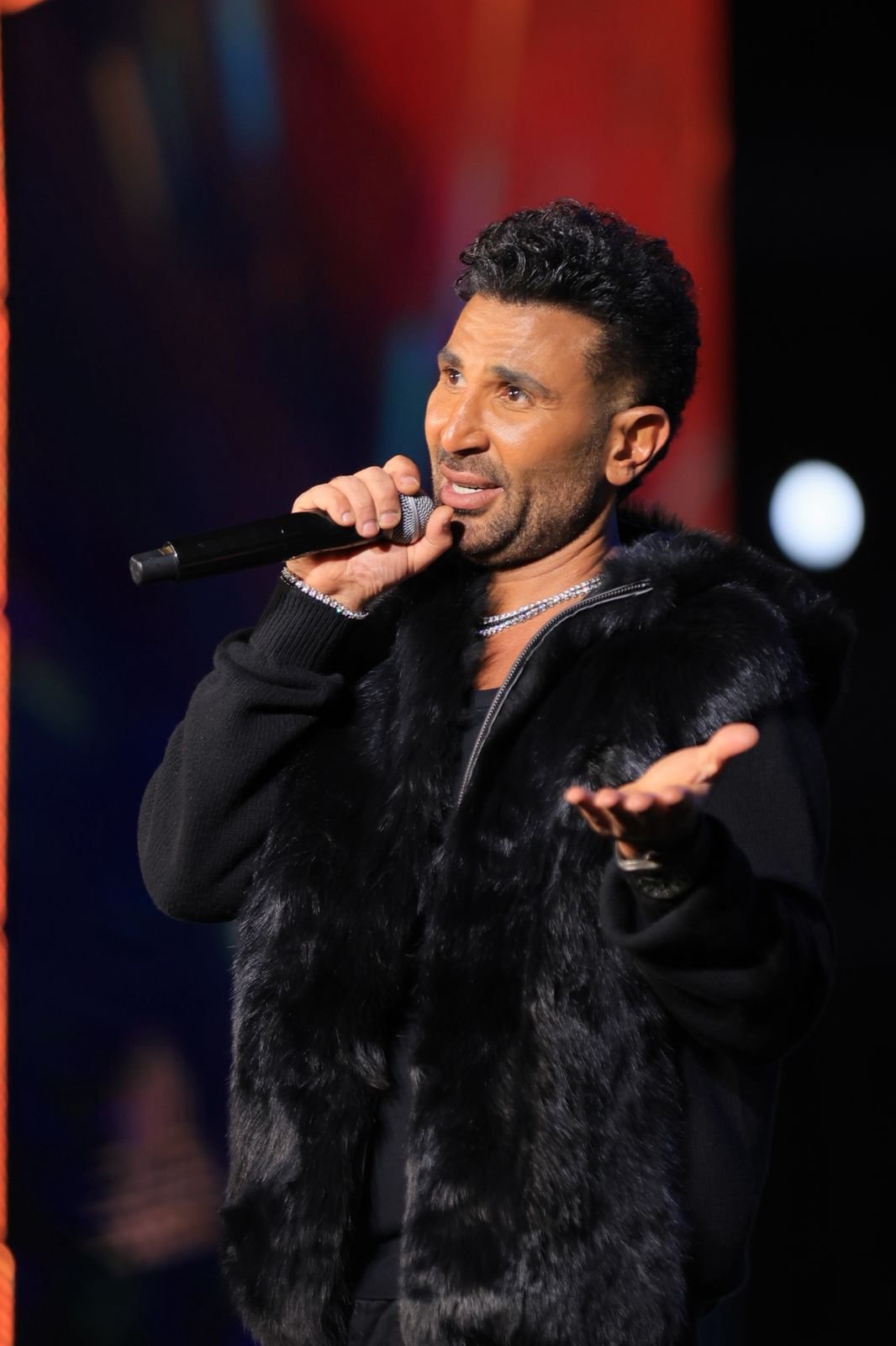 «مكسرات» تجمع أحمد سعد وأولاده بحضور محمد طارق يحيى وشريف مكاوي