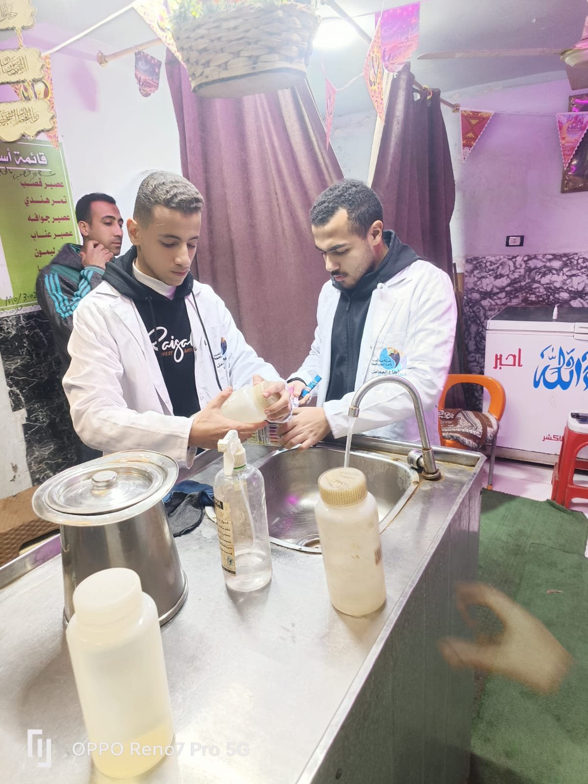 رفع عينات مياه بقرية مرصفا ضمن خطة دورية لمتابعة جودة مياه الشرب بالقليوبية