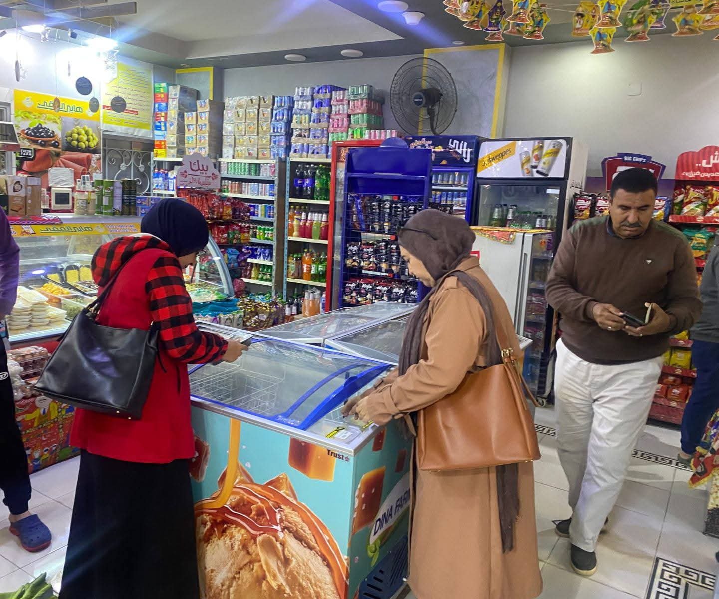 حملات مكثفة للتموين و مجلس المدينة بشبين القناطر ويضبط هايبر لحيازة مواد غذائية منتهية الصلاحية