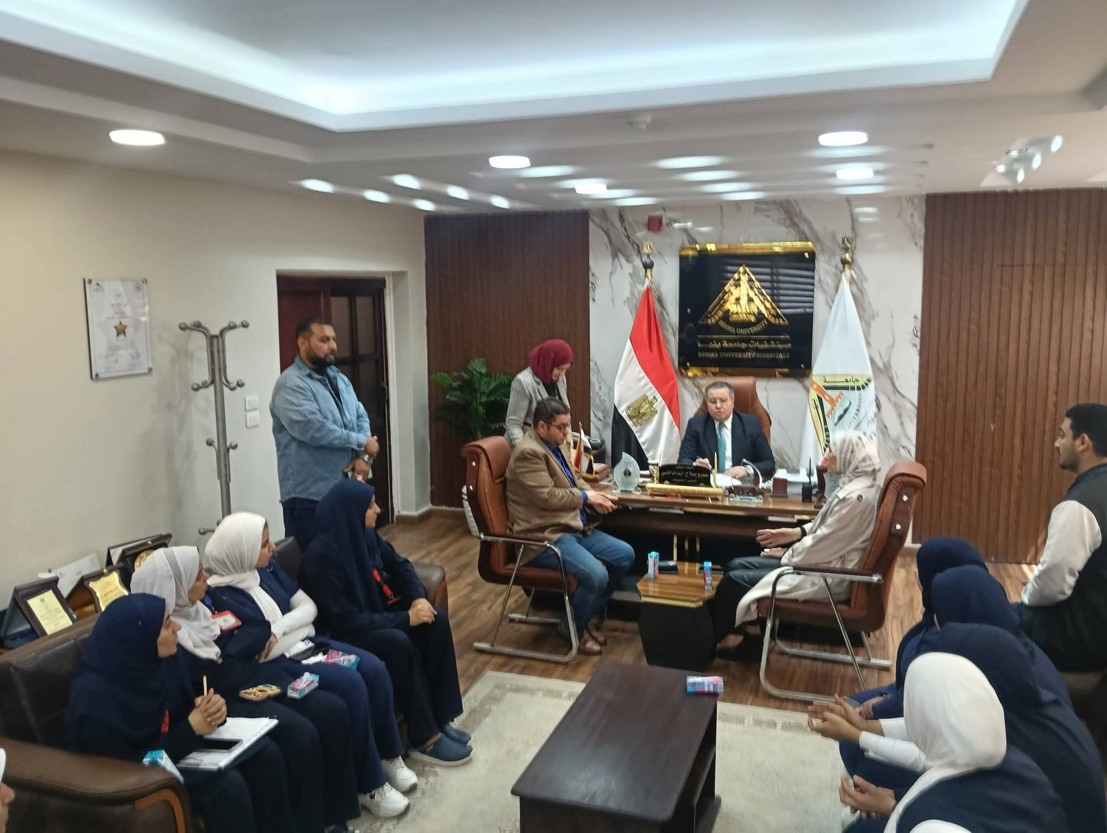 مستشفى بنها الجامعي: اجتماع طارئ لمناقشة كافة التحديات التي تواجه الفرق التمريضية