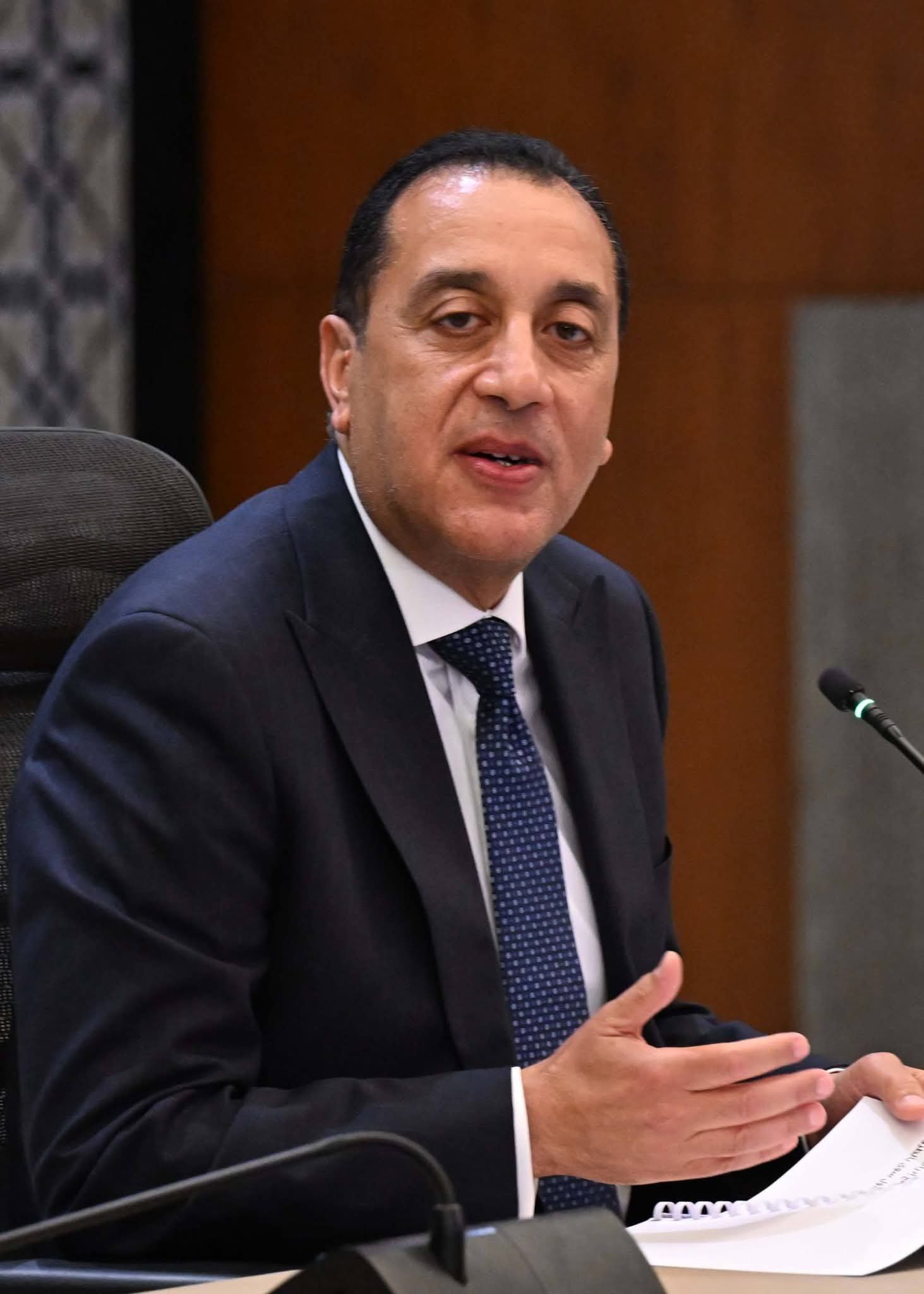 خلال المؤتمر الصحفي الأسبوعي..  رئيس الوزراء: الأمل  ” نحو الوصول إلى اتفاق نهائي لإيقاف هذه الحرب و قرارات مهمة اخرى