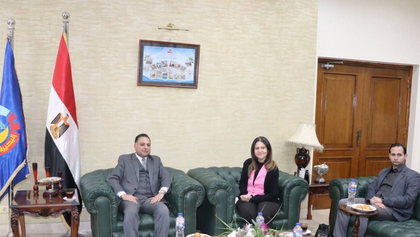 نائب محافظ البحيرة يعقد لقاء موسع بمكتبة مصر العامة بدمنهور لمناقشة خطة العمل خلال المرحلة المقبلة