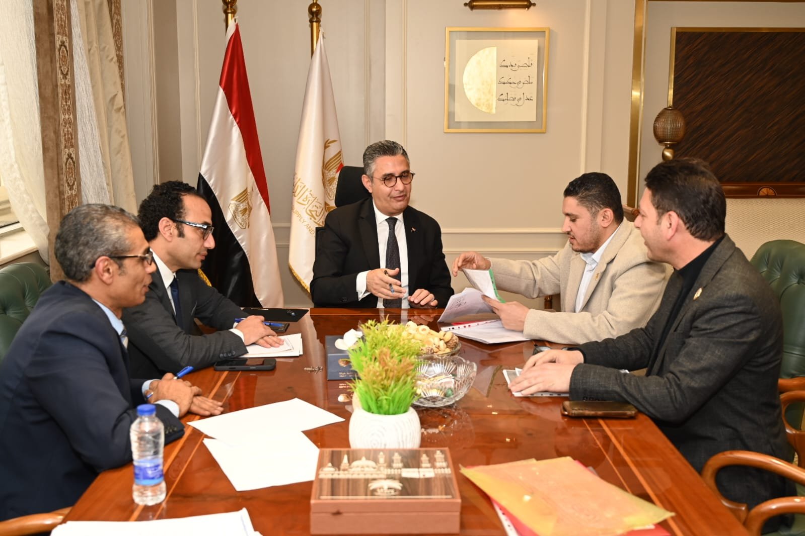 وزير التموين:  تطبيقات الذكاء الاصطناعي وتحليل البيانات لدعم كفاءة منظومتي الدعم والسلع التموينية وتعزيز دقة قواعد البيانات