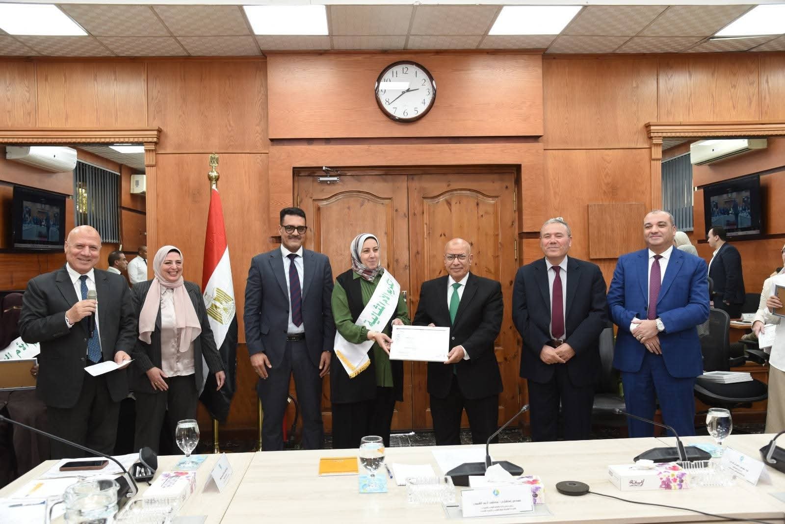 تكريم الأم المثالية  بشركة مياه القليوبية على مستوى «القابضة للمياه» لعام 2026