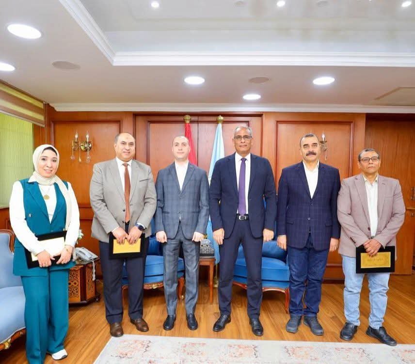 محافظ كفرالشيخ يكرّم كوادر مركز الأورام بعد حصوله على اعتماد «جهار» بنسبة 96%