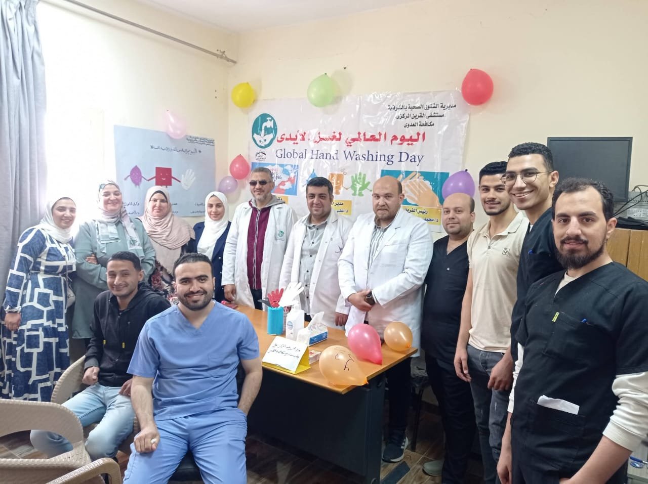 فريق مكافحة العدوى بمستشفى القرين المركزي يحتفل باليوم العالمي لغسل الأيدي لتعزيز جودة الرعاية الصحية