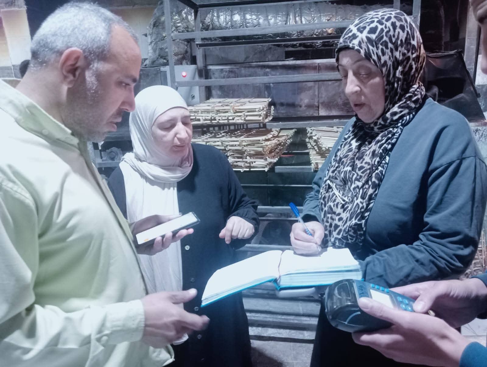 حملة تموينية  رقابية موسعة بالتنسيق مع مجلس مدينة منشأة القناطر وسلامة الغذاء والطب البيطري