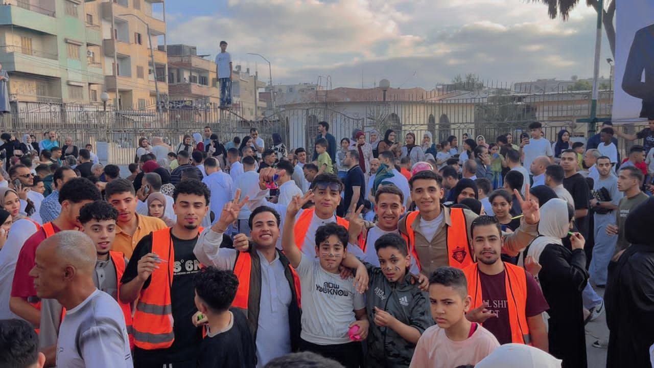 “أهلاً بالعيد”.. فرحة ترسمها أيادي الشباب في الشرقية احتفالًا بعيد الأضحى المبارك