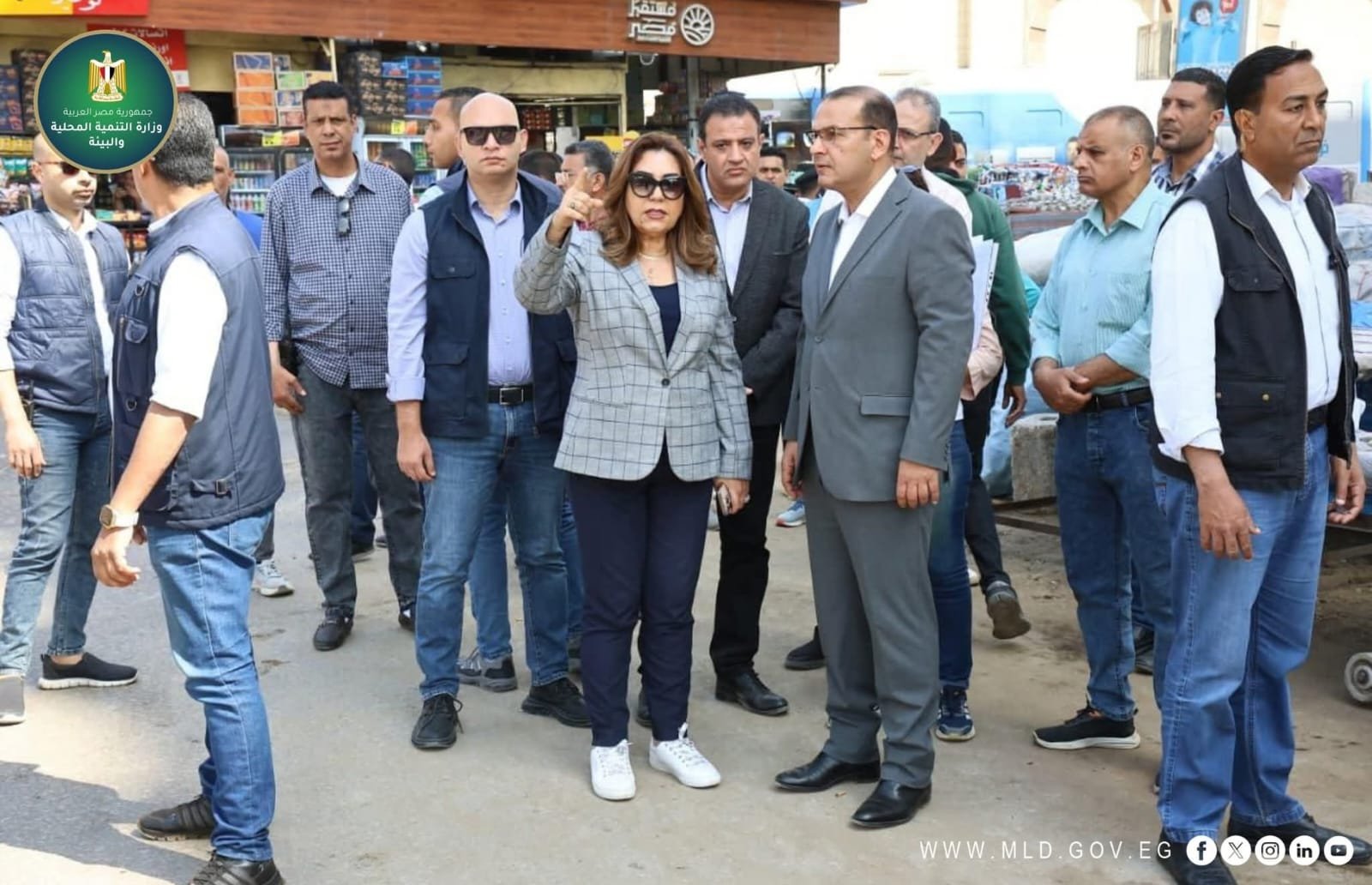وزيرة التنمية المحلية والبيئة تتفقد المرحلة الثانية لتطوير سوق العتبة