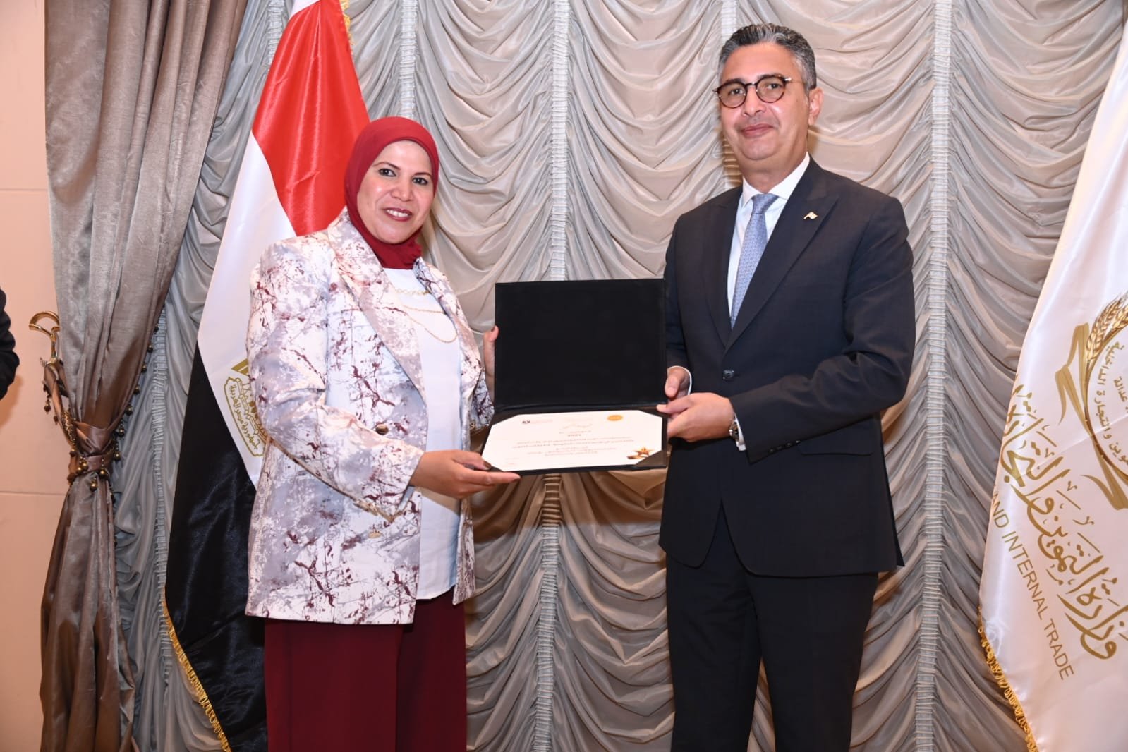 وزير التموين يكرم الفائزين بجائزة مصر للتميز الحكومي في دورتها الرابعة لفئة مراكز خدمة المواطنين المطورة