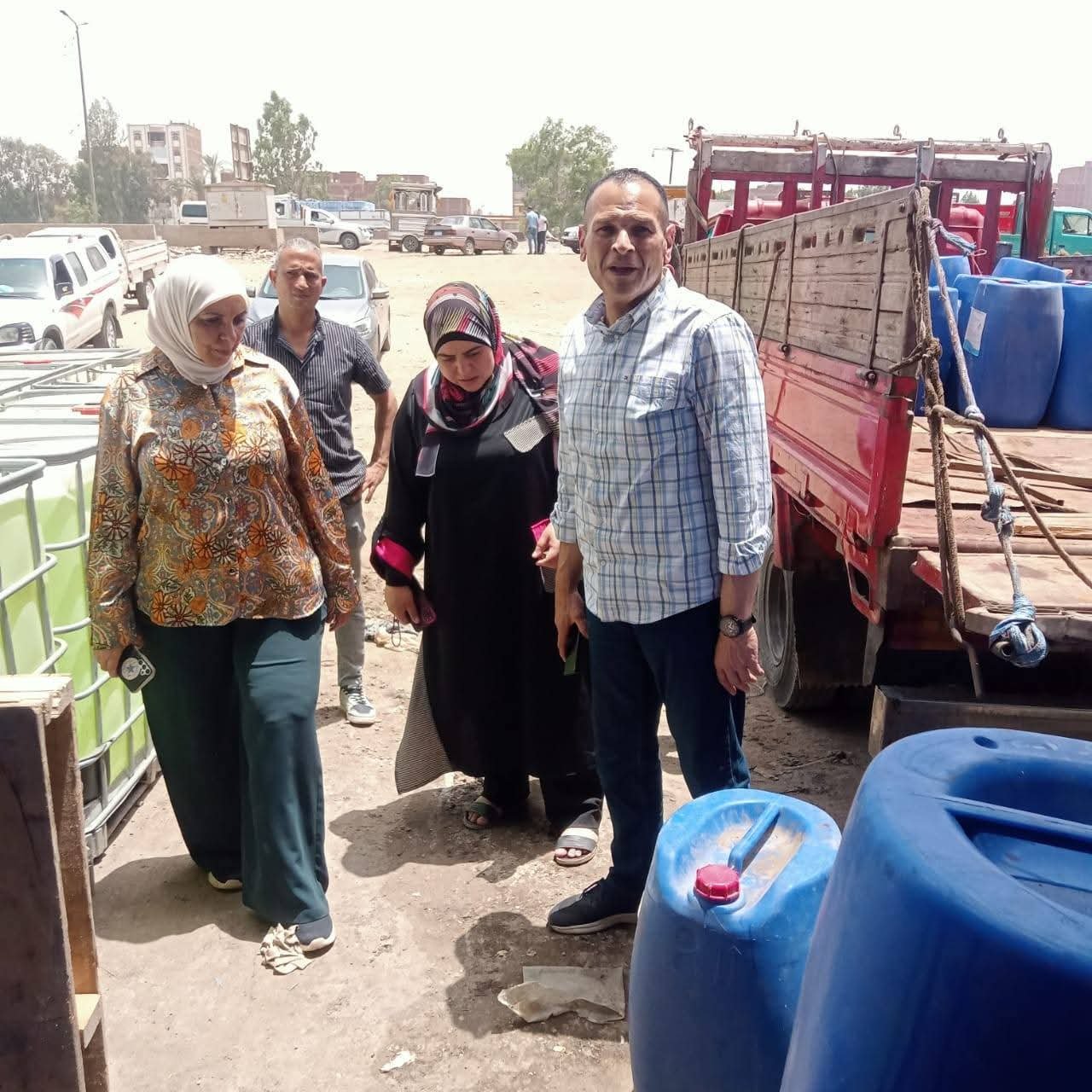 حملة تفتيشية برئاسة جيهان مسعود السكرتيرة العامة لمحافظة القليوبية على المنشآت الغير مرخصـــــــــة بالخانكة