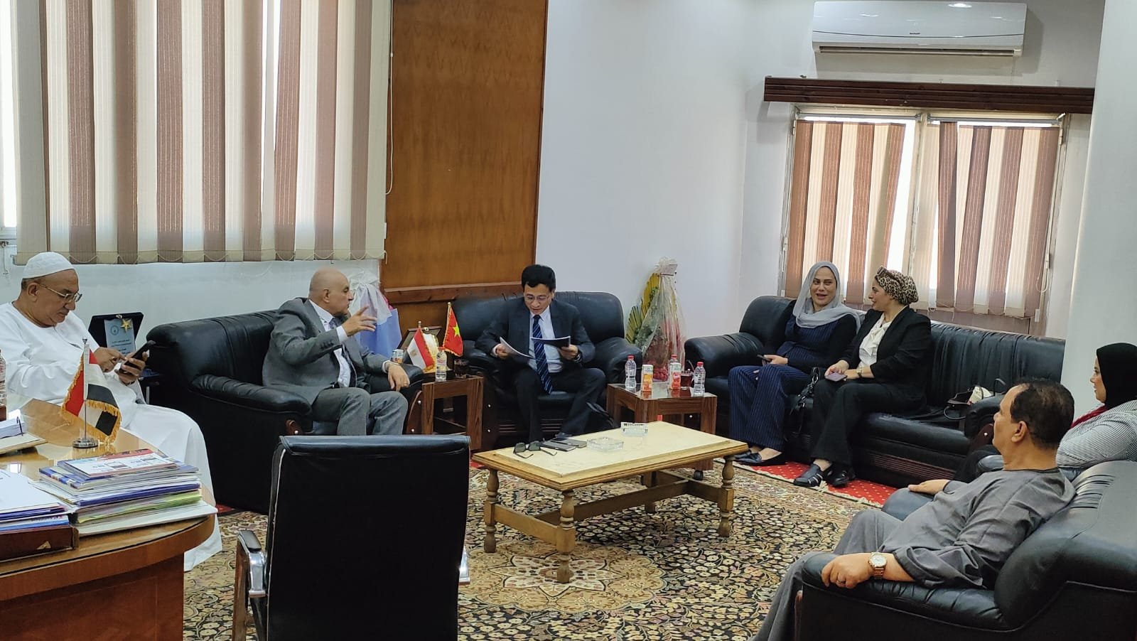 الغرفة التجارية بالإسماعيلية تفتح آفاقًا جديدة للتعاون مع فيتنام.. واستقبال رسمي للملحق التجاري للسفارة