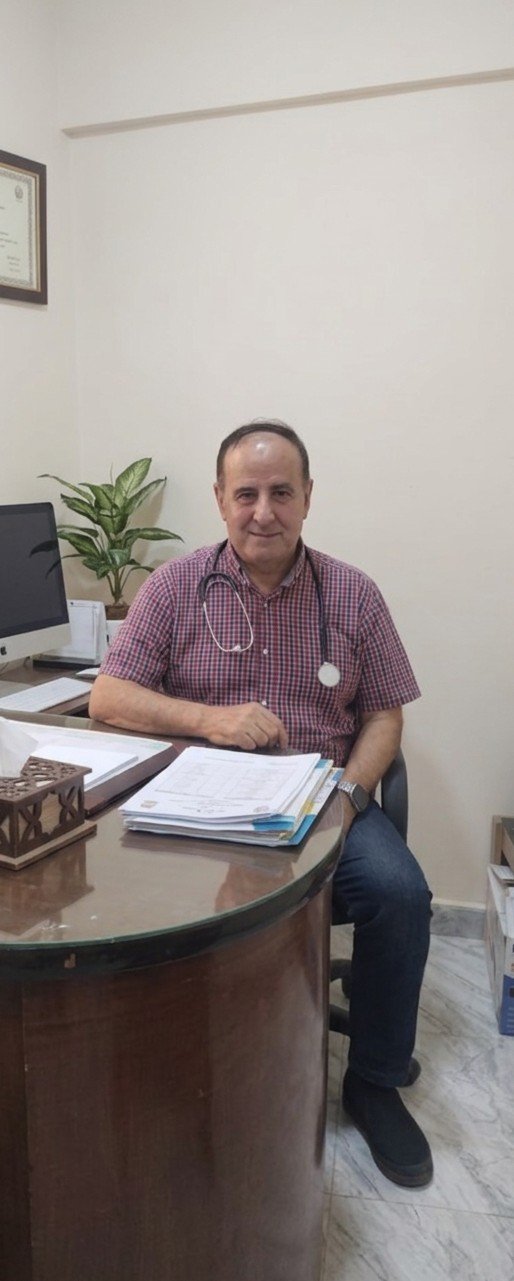 من مدينة حوش عيسى.. الدكتور عبد الواحد عز: نموذج في التميز الطبي والعطاء الإنساني