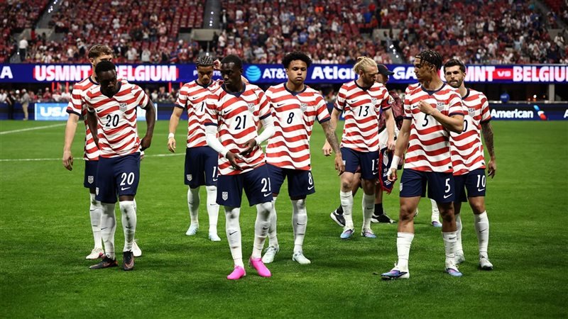 أمريكا تكتسح باراجواي برباعية في كأس العالم