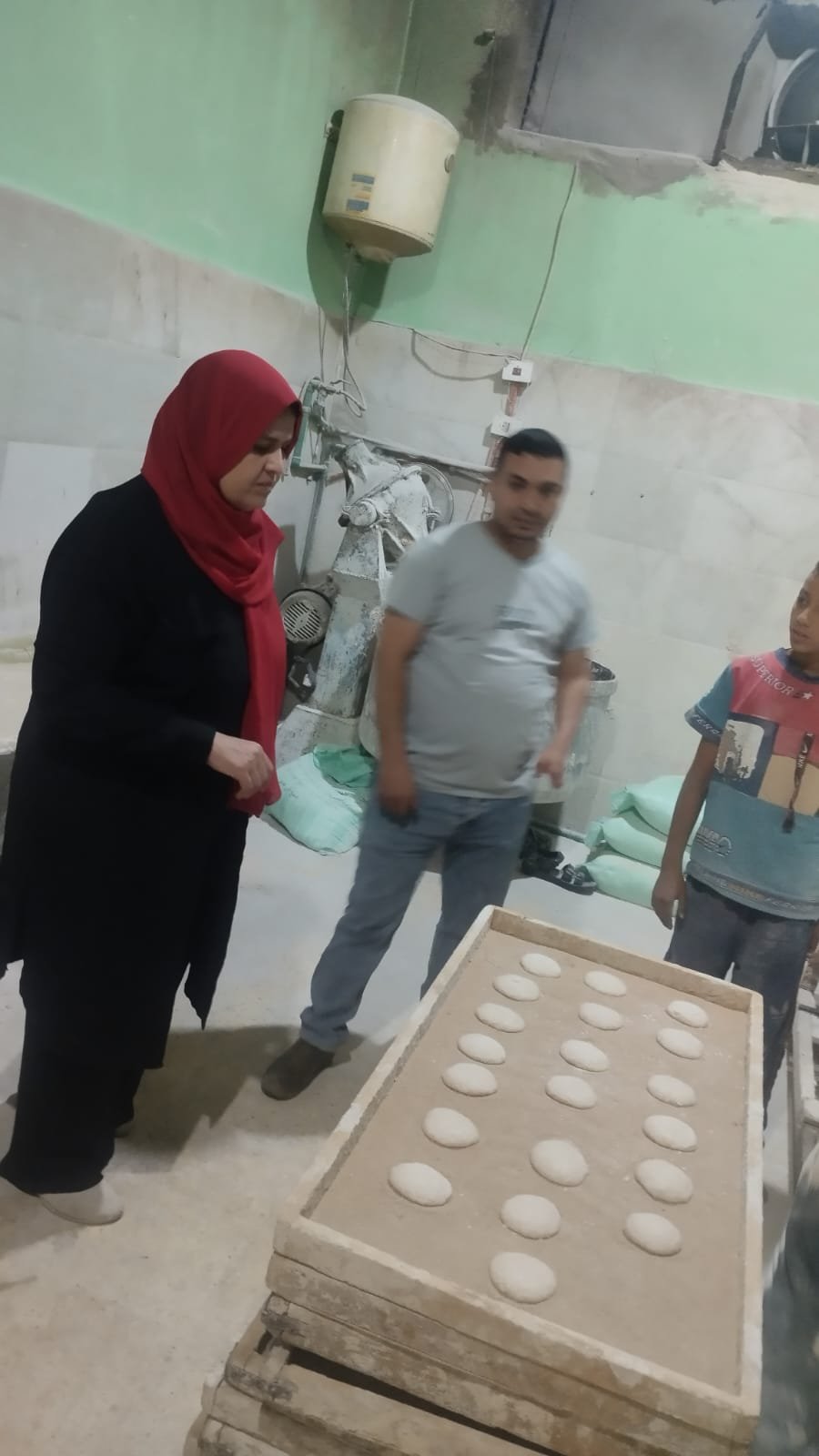 تموين القليوبية يواصل إحكام الرقابة على الأسواق والمخابز ويحرر 96 محضراً ومخالفة  تموينية